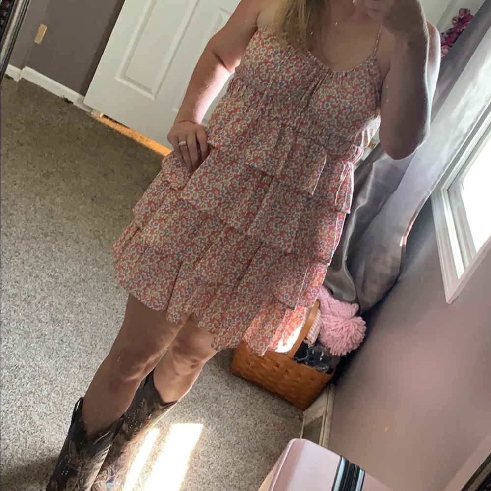 ADORABLE Women’s ruffle Halter Dress size Large